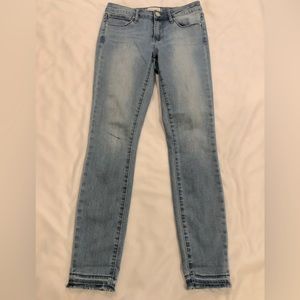 Articles of Society Skinny Jeans with frayed hem, Women’s size 25 GUC